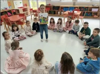 Mама многу ме сака / Тато многу ме сака 28-04-2025 - слика 1