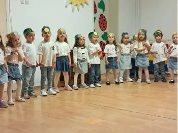 Proletna prikazna 1